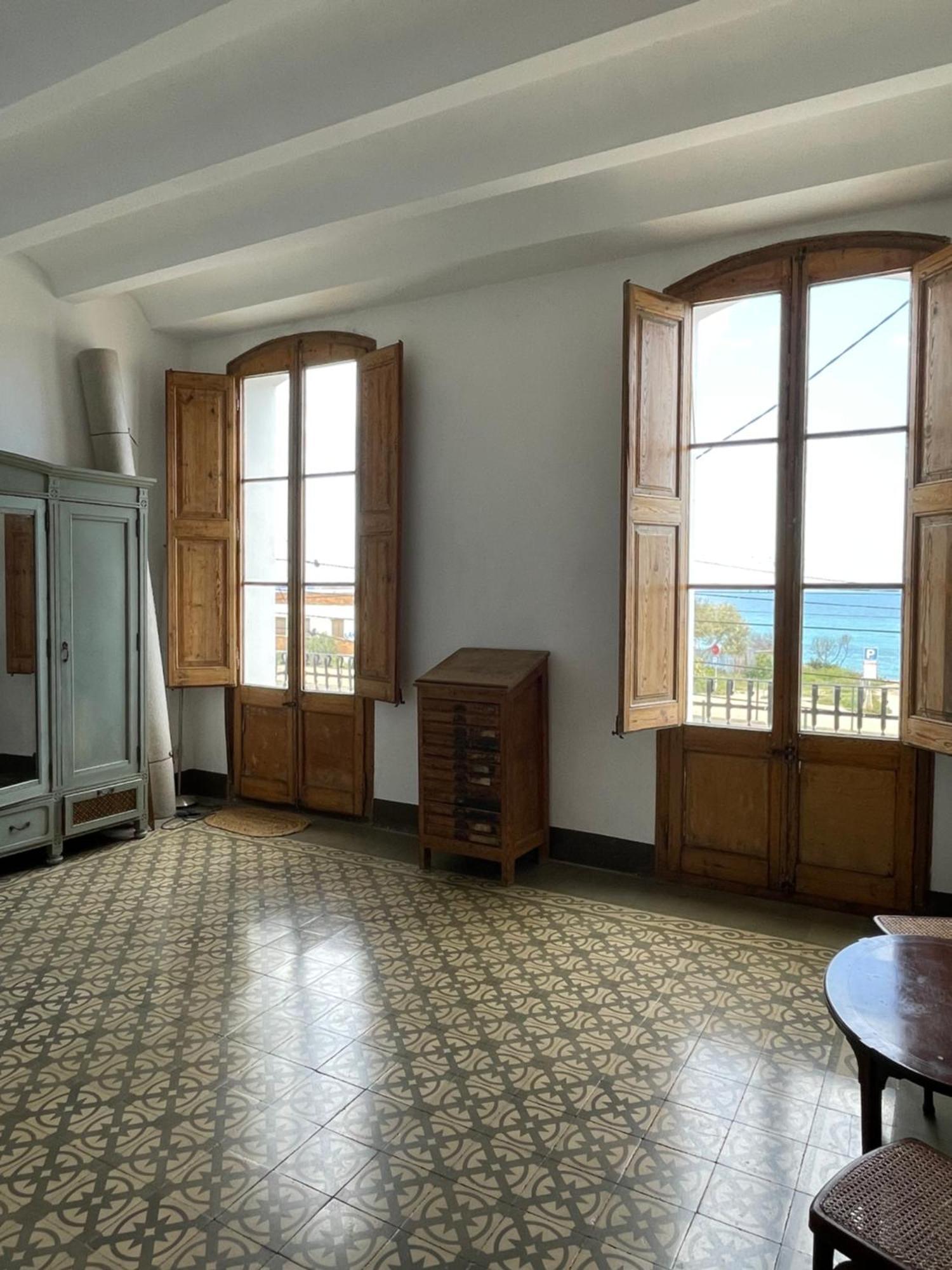 Espectacular Casa Indiana En Primera Linea De Mar Виласар де Мар Екстериор снимка