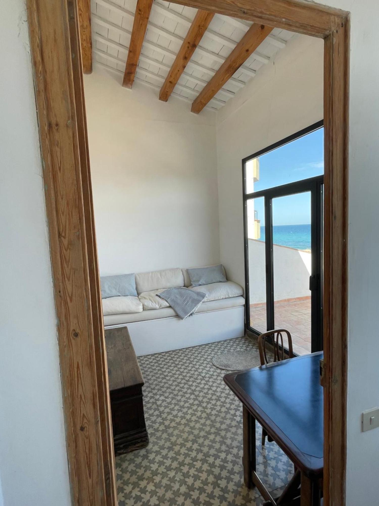 Espectacular Casa Indiana En Primera Linea De Mar Виласар де Мар Екстериор снимка